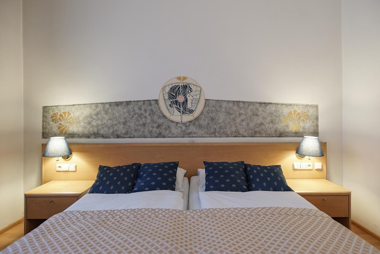 Double Room,664981482:JPEG